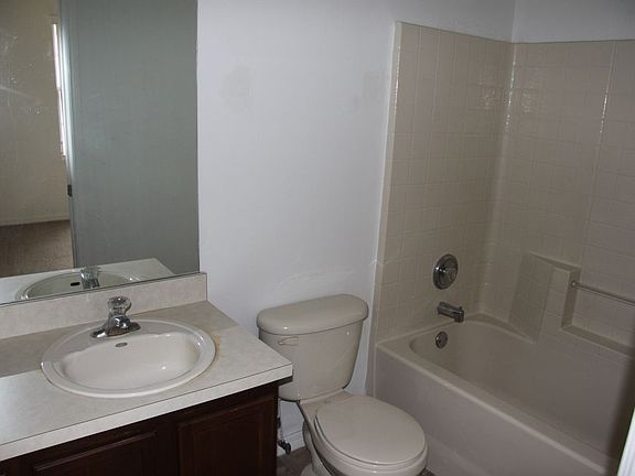 5th image of 645 Knollwood Dr