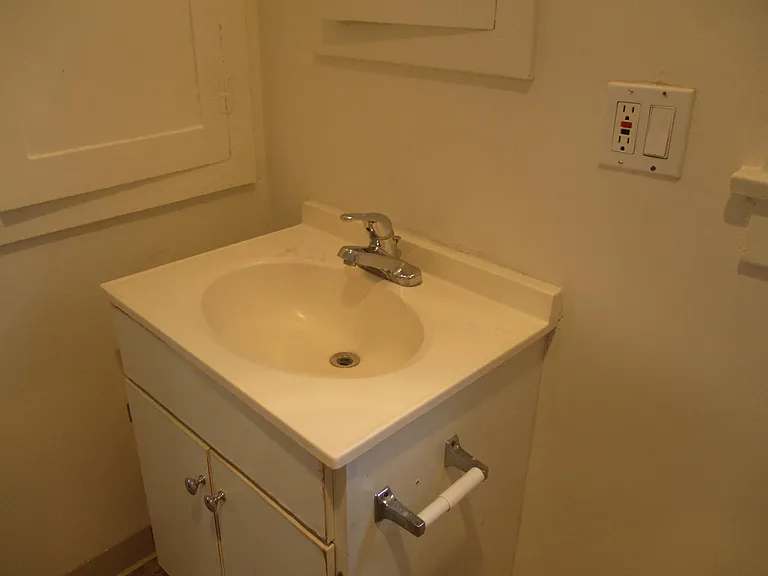 223 G St #B — Photo 8