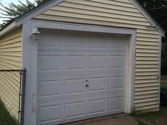 1 car garage