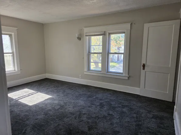 3443 Sheridan Rd, Youngstown, OH 44502