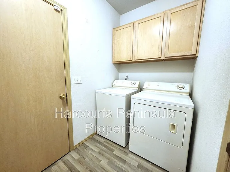 1598 Seasons Ln NW — Photo 12