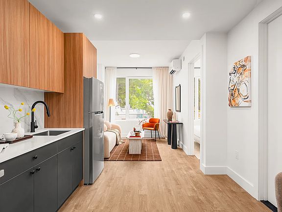 5th image of 1832 Fulton St #2D