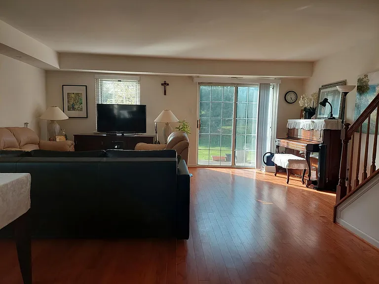 12 Coventry Ct — Photo 11
