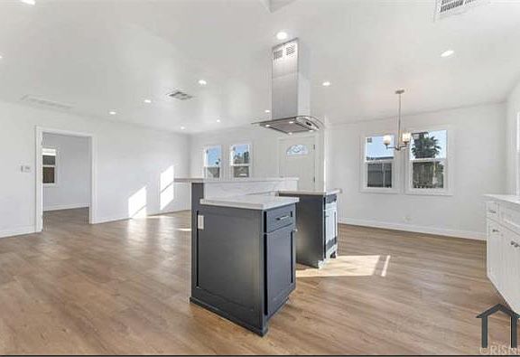 5th image of 1227 Glenoaks Blvd