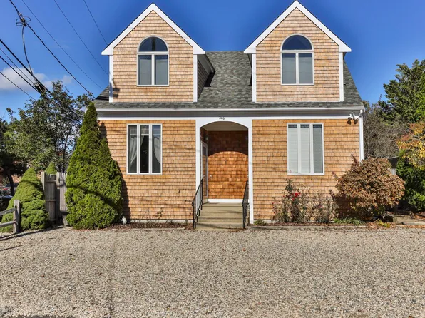 346 Bradford Street #UA, Provincetown, MA 02657