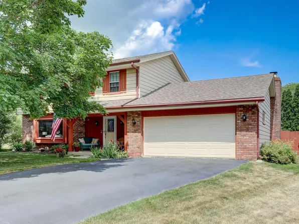 2228 Gatekeeper COURT, Waukesha, WI 53188