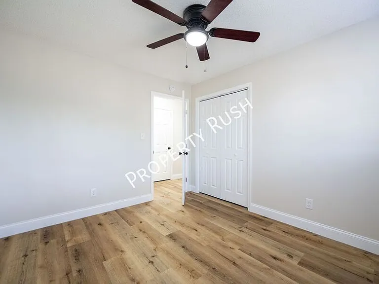 20 Linda Ln — Photo 13