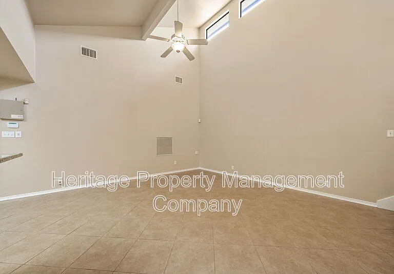 1932 Broken Oak St — Photo 7