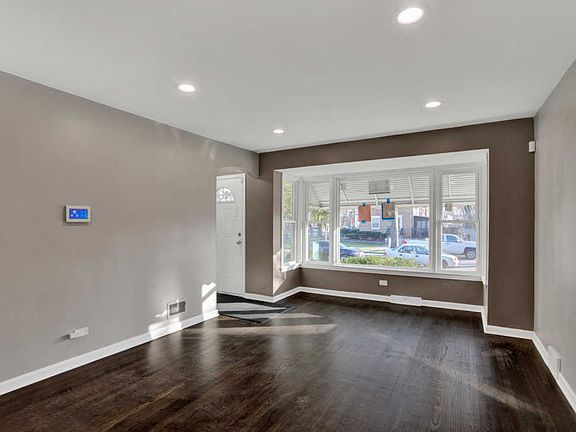 5th image of 404 Granville Ave