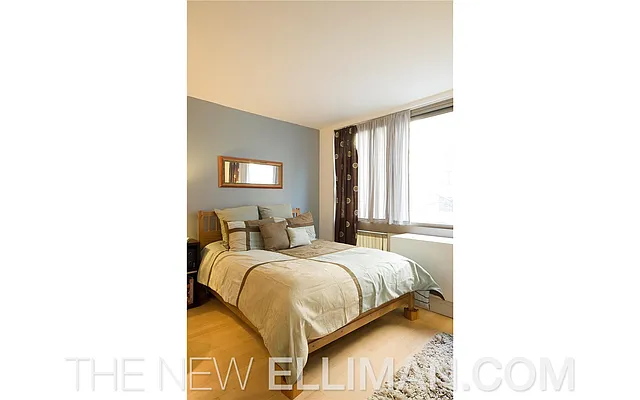 Sold by Douglas Elliman | media 6