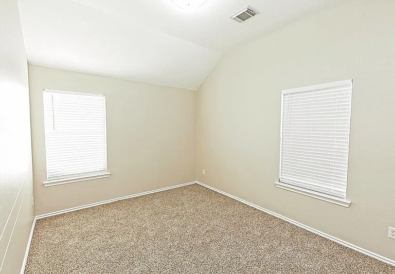 4009 Hidden Meadow Ct — Photo 36