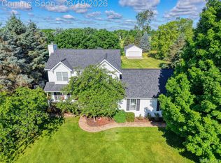 5900 Carter Ct, Howell, MI 48843