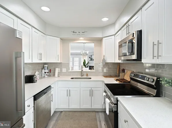 2613 Grandview Park Dr #33, York, PA 17408