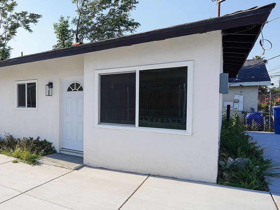1st image of 3447 Dwight Ave #3449
