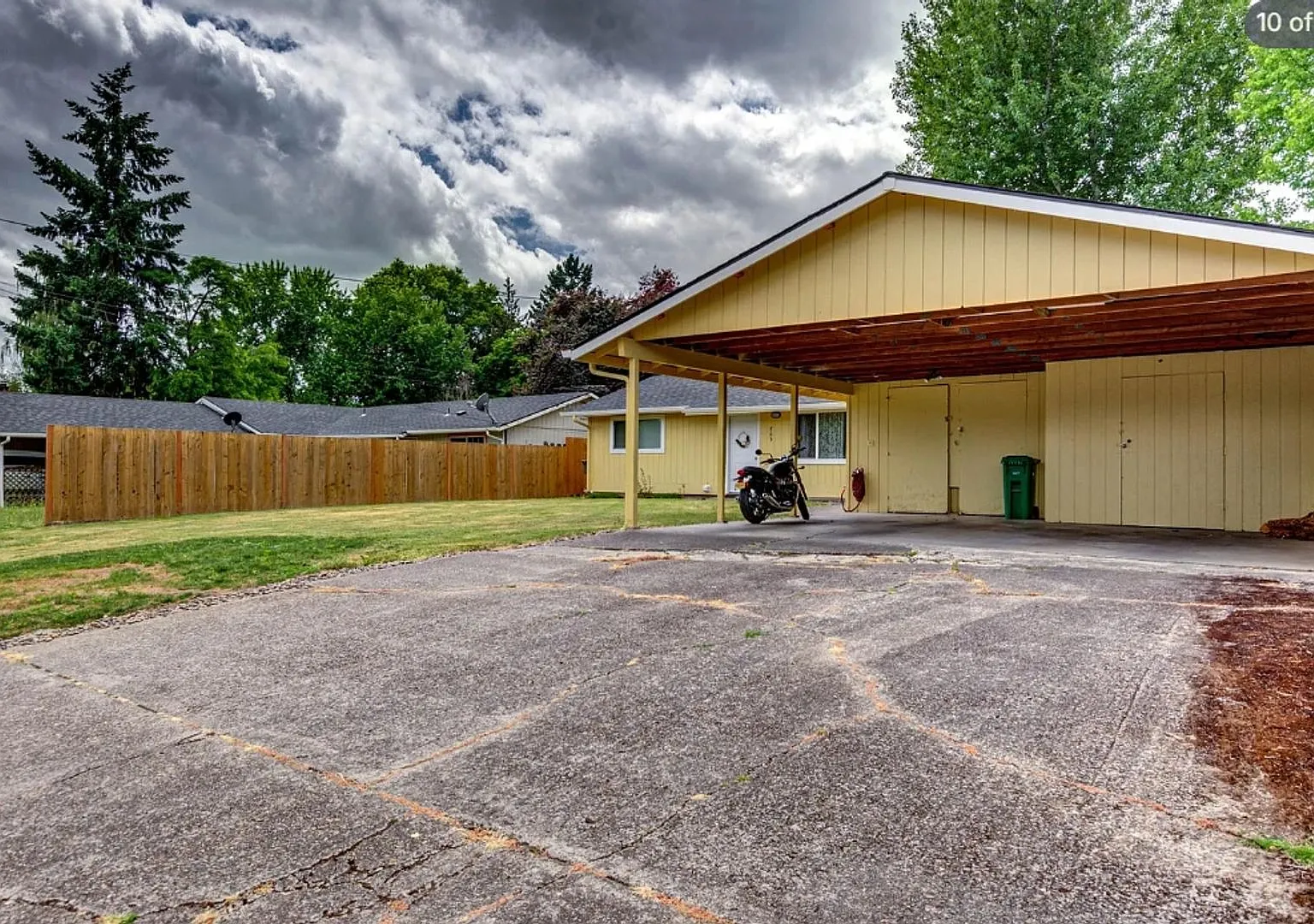 2 bed, 1.0 bath, 816 sqft, $1,999 — Photo 2