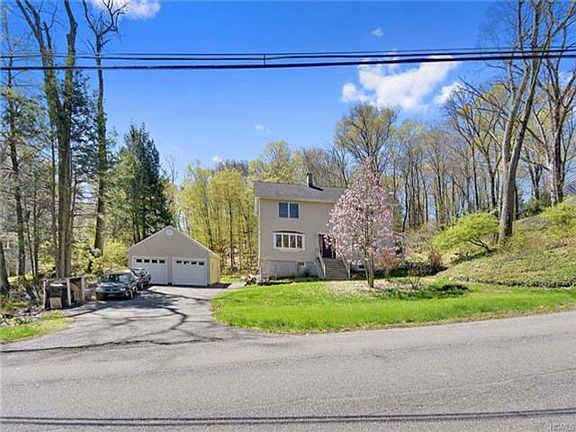 2nd image of 10 Galloway Ln