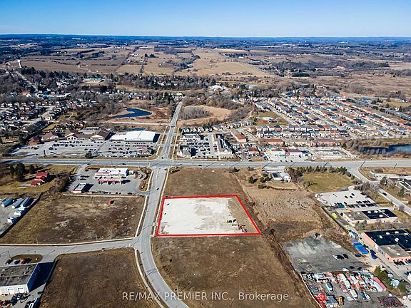 3rd image of 50 Dillane Dr