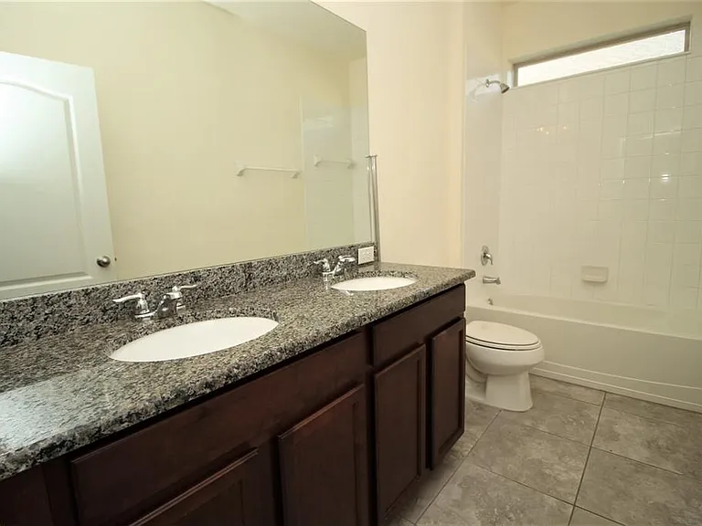 1050 Nathan Ridge Rd — Photo 8
