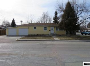 735 S 9th St, Lander, WY 82520