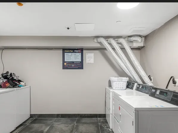 853 Lexington Avenue image 9 of 13