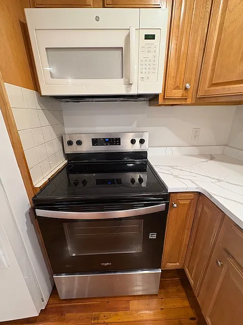 3 bed, 950 sqft, $2,750 — Photo 4