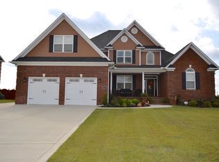 2817 Meadowmont Ln, Fayetteville, NC 28306