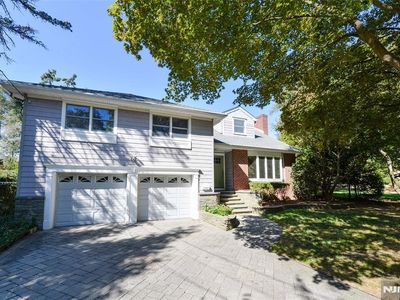 7 Ferris Ct, Ho Ho Kus, NJ, 07423