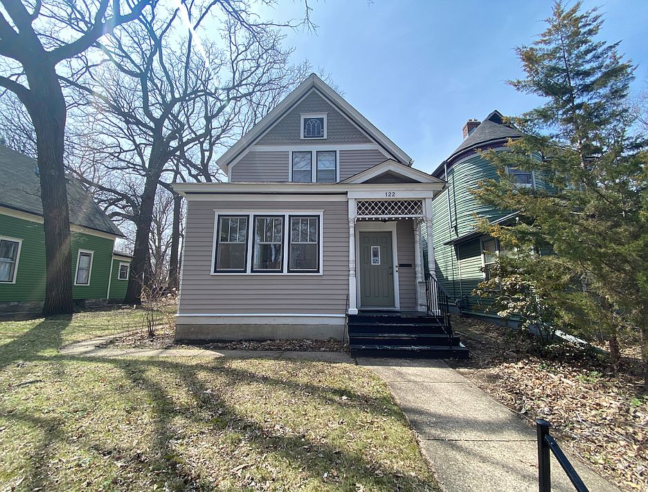 1st image of 122 Cecil St SE #2