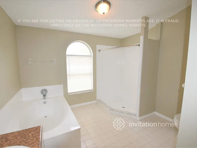 4061 Prairie View Dr N — Photo 14