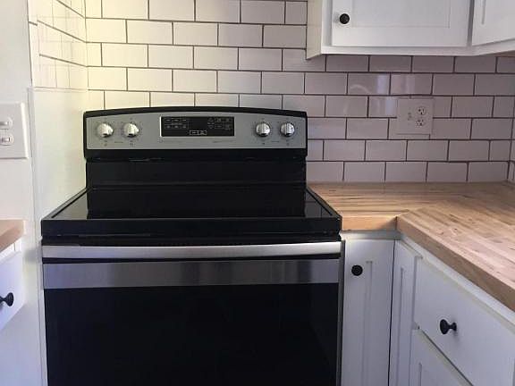 2nd image of 1010 N Jones Blvd Unit F