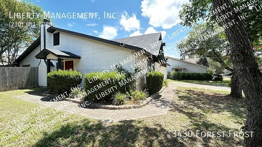 3 Bed, 2 Bath 2100 sq ft Single Story home on a Cul-de-sac — Photo 4