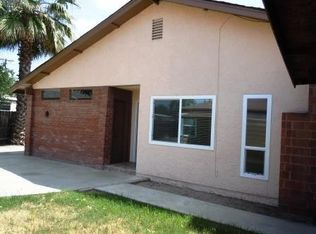 1103 W 6th St, Hanford, CA 93230