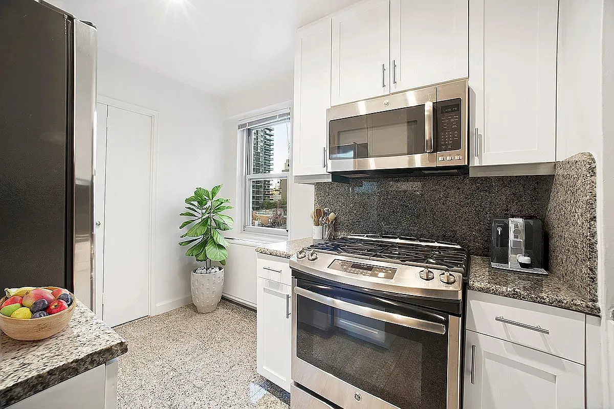 1385 York Avenue — Photo 3