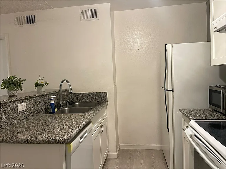 1361 E University Ave #105 — Photo 8