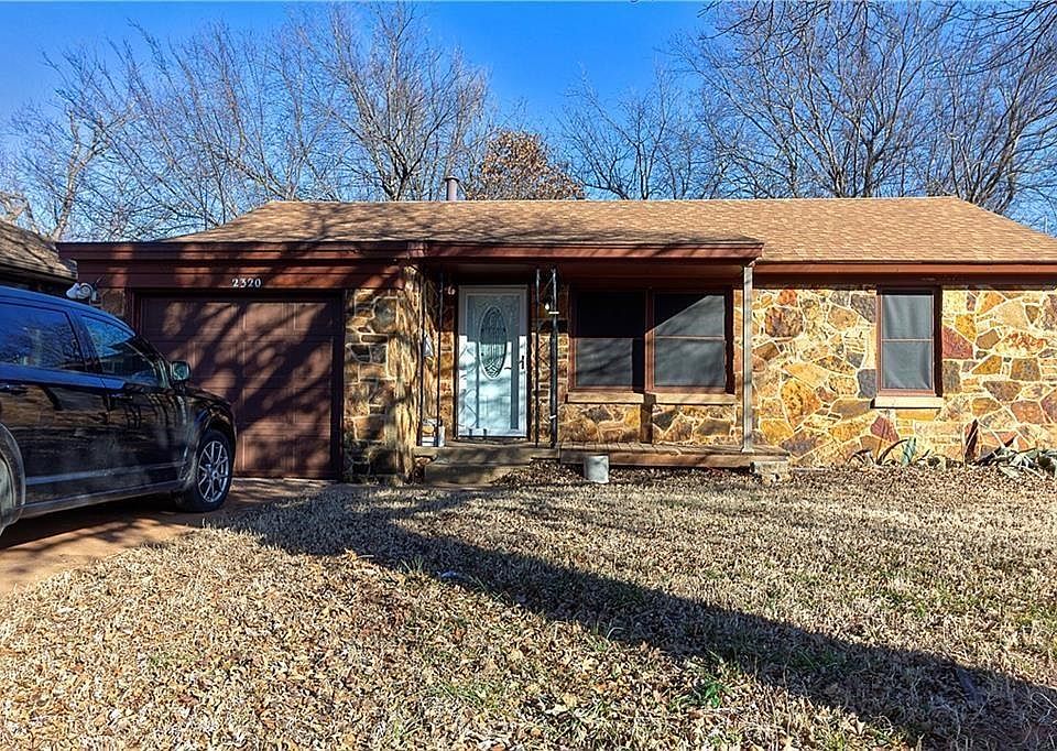 1st image of 2320 McCracken Dr
