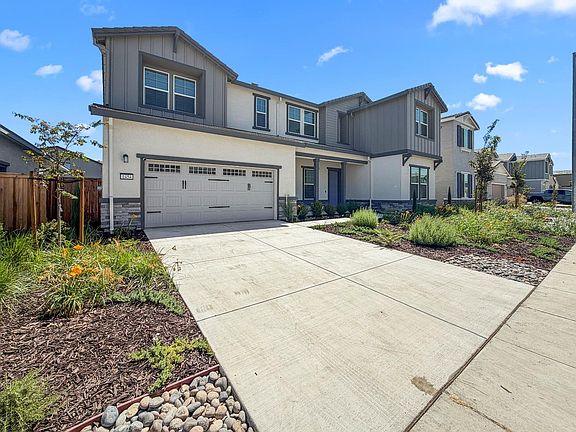 3rd image of 1454 Teak Ave