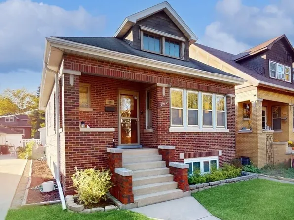 3806 Raymond Ave, Brookfield, IL 60513
