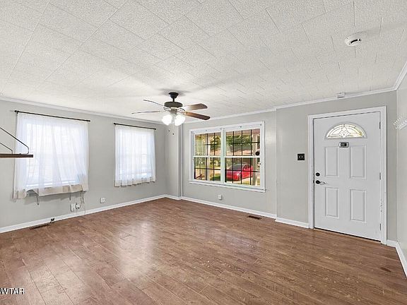 3rd image of 2044 Carroll St