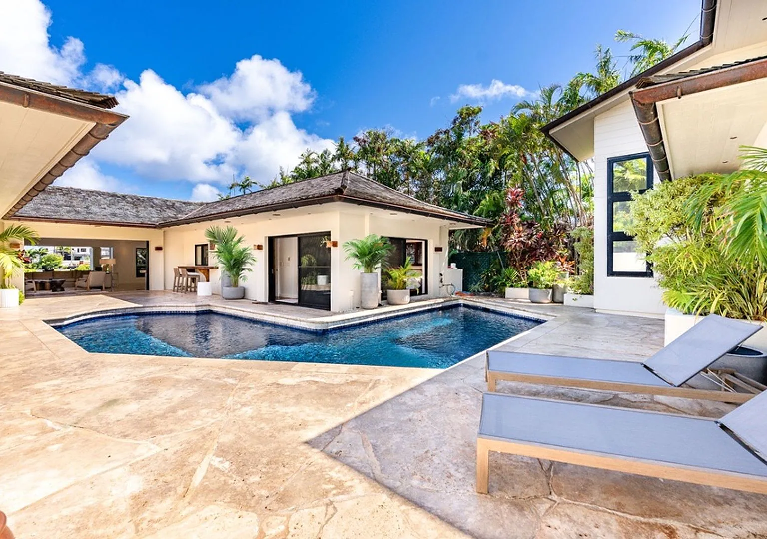Honolulu Lagoonfront Villa | 4BR Courtyard Pool Villa Near Waikiki & Diamond Head — Photo 1