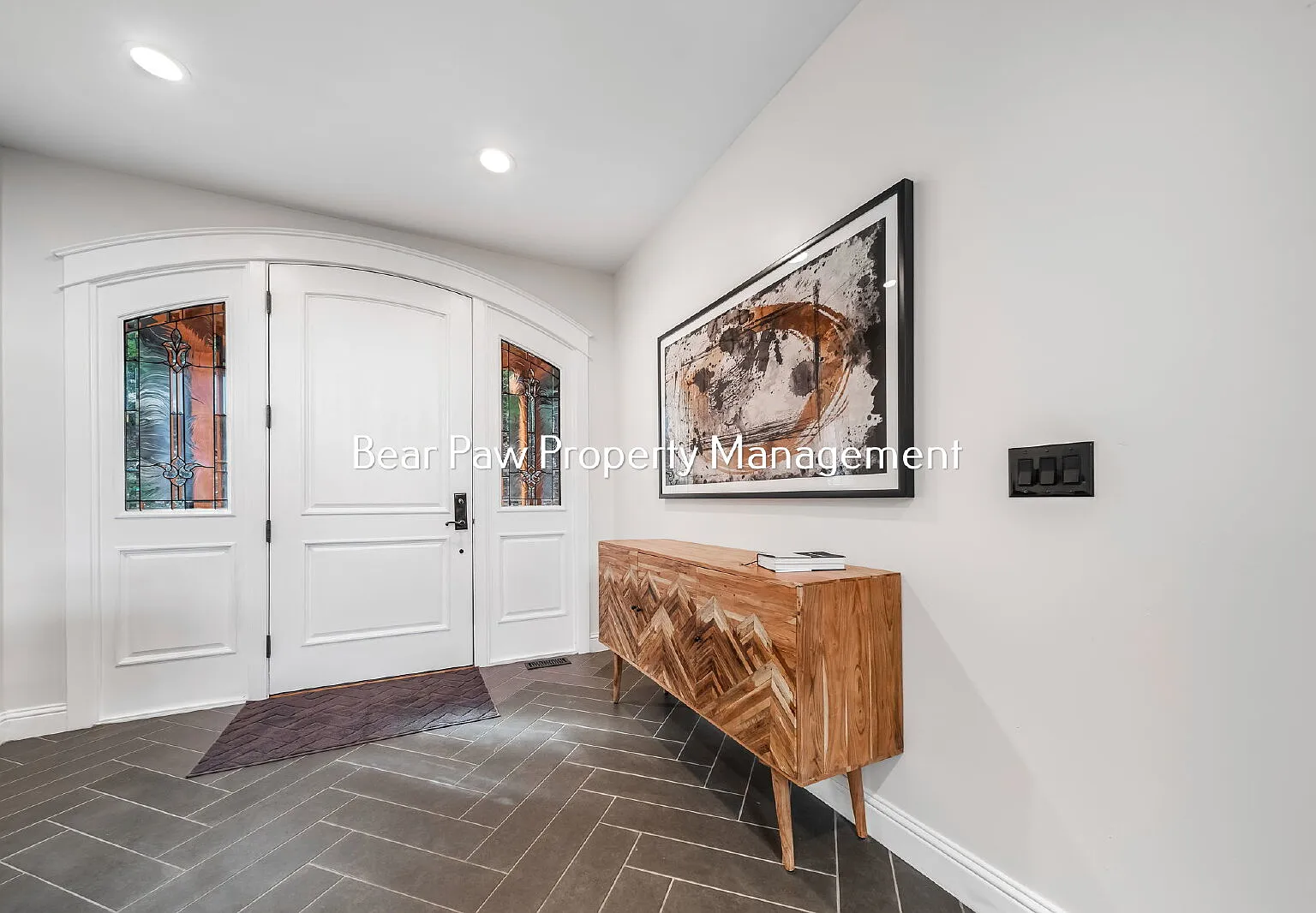 5 bed, 4.5 bath, 4200 sqft, $6,000 — Photo 3