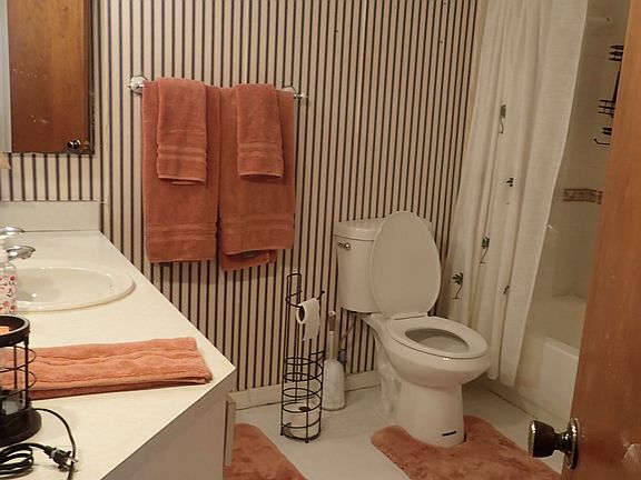 5th image of 318 Windrush Blvd APT 8