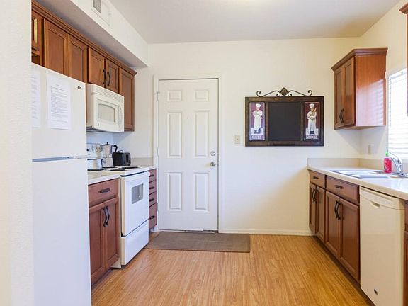 5th image of 712 E Pierce St APT 5