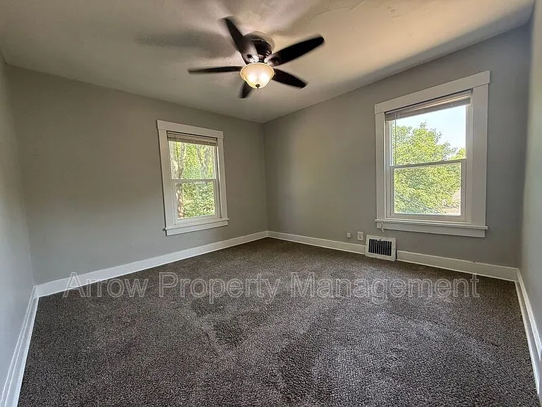 2800 P St #5 — Photo 8