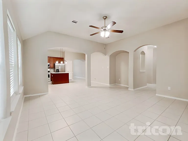 13702 Sun Bear Ct — Photo 2