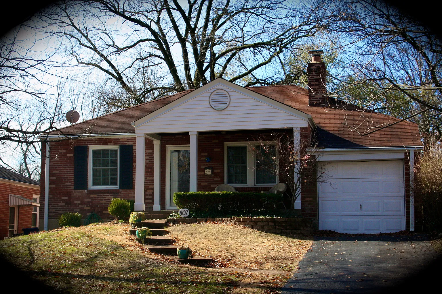 807 Blossom Ln photo 1
