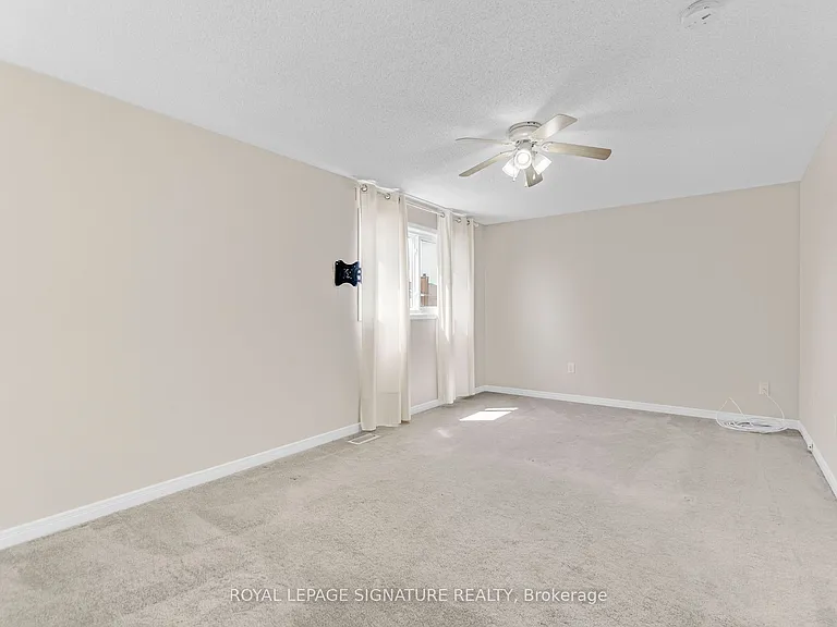 42 Baxter Cres — Photo 22