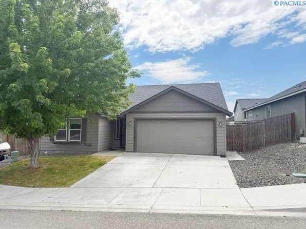 9373 W 8th Pl, Kennewick, WA 99336