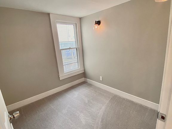 4th image of 221 Pennsylvania St #1