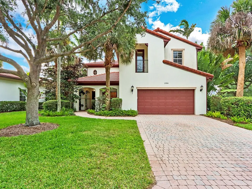 1904 Flower Dr