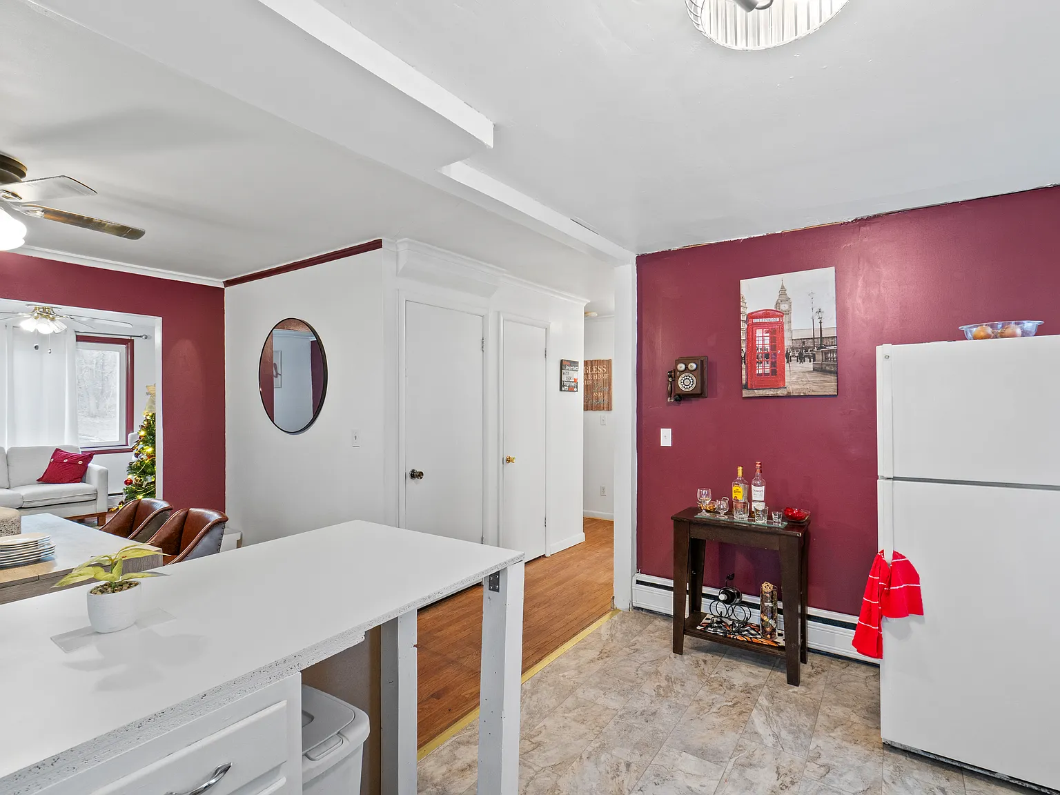 2 bed, 1700 sqft, $3,300 — Photo 2